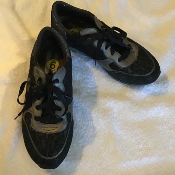 Skechers black, glittery athletic shoes size 9 - Picture 1 of 4